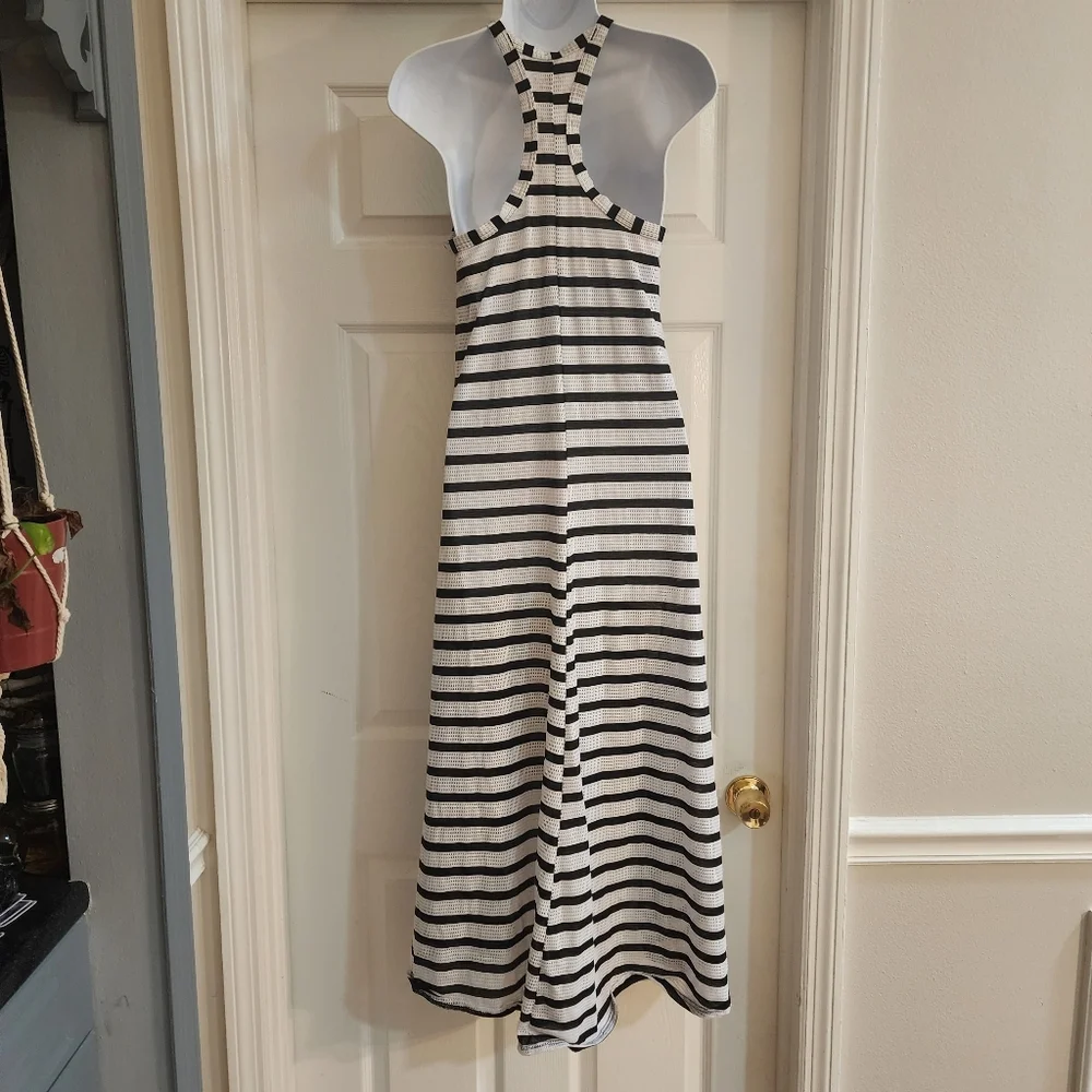 Spanx Beach Cover Dress - Picture 6 of 16